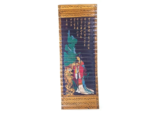 Панно бамбуковое «Девушка в красном» (24×65 см) купить в интернет магазине подарков ПраздникШоп