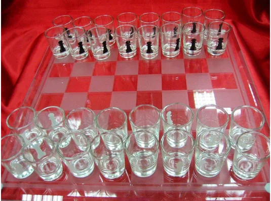 Шахматы с рюмками "большие" купить в интернет магазине подарков ПраздникШоп