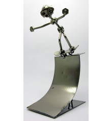 Техно-арт статуетка "Скейтбордист" купить в интернет магазине подарков ПраздникШоп