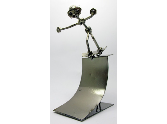 Техно-арт статуетка "Скейтбордист" купить в интернет магазине подарков ПраздникШоп
