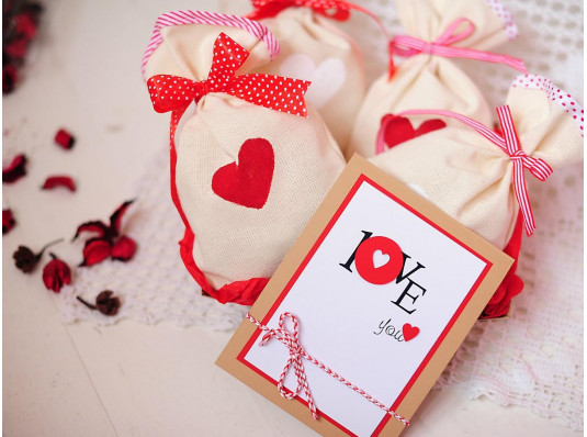 Подарочный набор “Мішечки з коханням” купить в интернет магазине подарков ПраздникШоп
