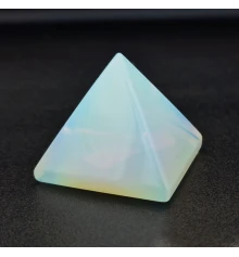 Пирамида из лунного камня (3×3 см) купить в интернет магазине подарков ПраздникШоп