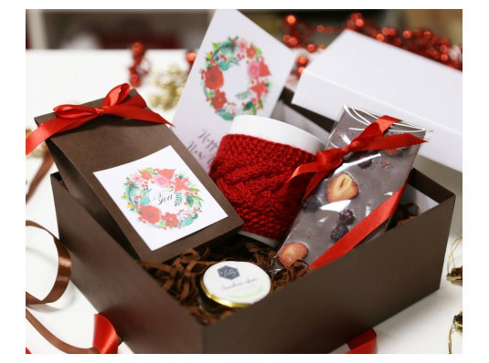 Подарунковий набір "Полунична феєрія" купить в интернет магазине подарков ПраздникШоп