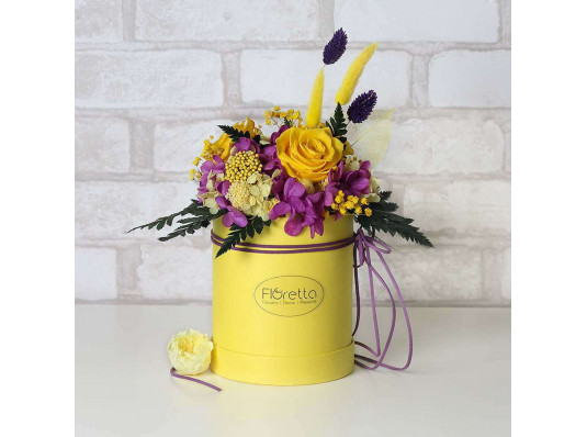 Букет з стабілізованих квітів "Сонячна посмішка", 30х35 см. купить в интернет магазине подарков ПраздникШоп