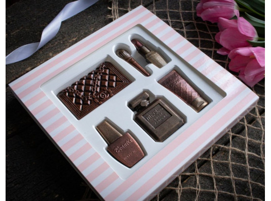 Шоколадний набір "Косметика" купить в интернет магазине подарков ПраздникШоп
