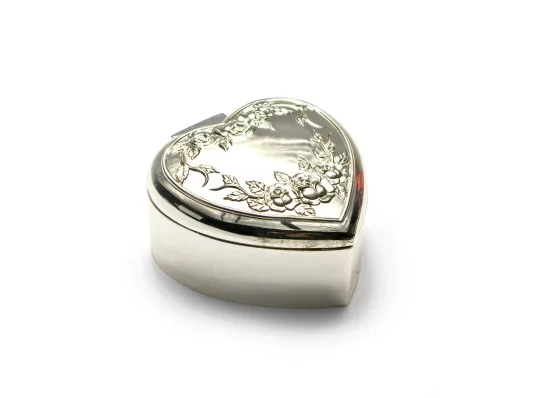 Шкатулка для украшений «Сердечко» (8×7.5×3.5 см)«Серебро» купить в интернет магазине подарков ПраздникШоп