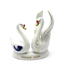 Статуэтка Лебеди пара фарфор (13.5×12×5 см) купить в интернет магазине подарков ПраздникШоп