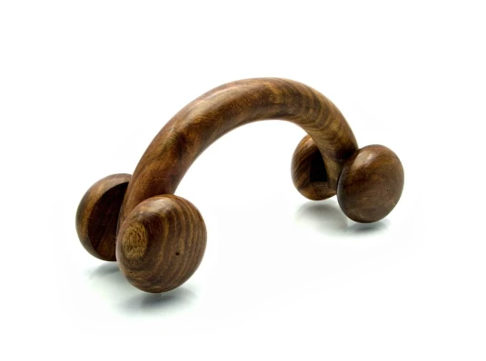 Массажер розовое дерево (4 колесика) (20×10×7.5 см) купить в интернет магазине подарков ПраздникШоп