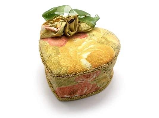 Шкатулка ткань «Сердце» (14×13×10.5 см) купить в интернет магазине подарков ПраздникШоп