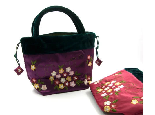 Сумочка с вышивкой (26×26×11 см) купить в интернет магазине подарков ПраздникШоп