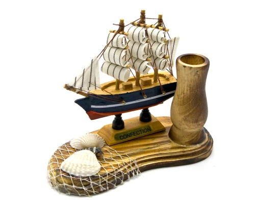 Модель парусника с подставкой для ручек (14×10.5×7 см) купить в интернет магазине подарков ПраздникШоп
