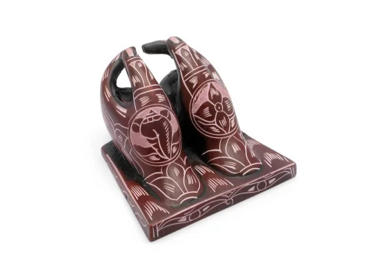 Подставка под визитки «Руки» (8.5×8.5×5 см) купить в интернет магазине подарков ПраздникШоп