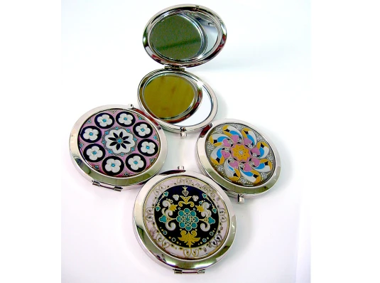 Зеркальце косметическое «Орнамент» (в коробке + чехольчик) купить в интернет магазине подарков ПраздникШоп