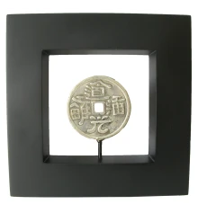 Картина с бронзовой фигурой «Монета» (20×20) (Индонезия) купить в интернет магазине подарков ПраздникШоп