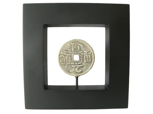 Картина с бронзовой фигурой «Монета» (20×20) (Индонезия) купить в интернет магазине подарков ПраздникШоп