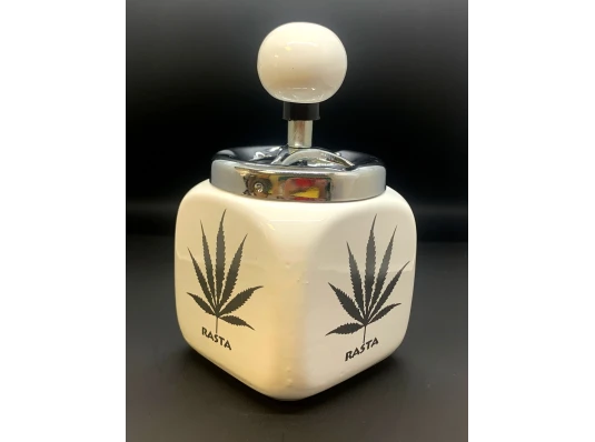 Пепельница с крышкой керамическая белая«Конопляный лист» (14×8.5×8.5 см) купить в интернет магазине подарков ПраздникШоп