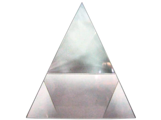 Пирамида хрустальная (7×7×7 см) купить в интернет магазине подарков ПраздникШоп