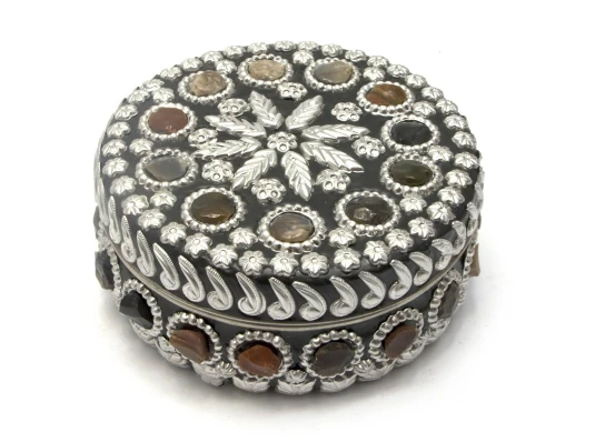 Шкатулка металическая с камнями (d-11.5 см h-5 см) купить в интернет магазине подарков ПраздникШоп