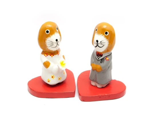 Собачки пара на сердечке дерево (16×10.5×7.5 см) купить в интернет магазине подарков ПраздникШоп