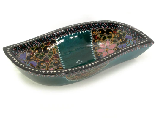 Братина из цельного дерева инкрустированная перламутром (37×17.5×7 см) купить в интернет магазине подарков ПраздникШоп