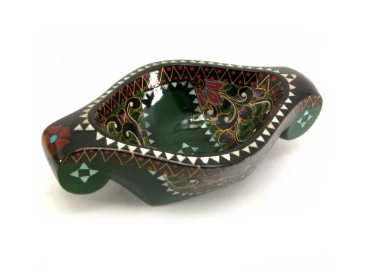 Братина «Ладья» из цельного дерева инкрустированная перламутром (19.5×11×4.5 см) купить в интернет магазине подарков ПраздникШоп