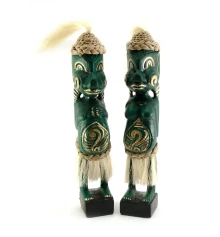 Папуасы пара резные дерево зеленые (34×6×5 см) купить в интернет магазине подарков ПраздникШоп
