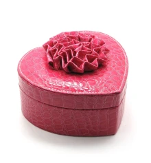 Шкатулка для бижутерии «Сердечко» алая (17.5×18.5×11 см) купить в интернет магазине подарков ПраздникШоп