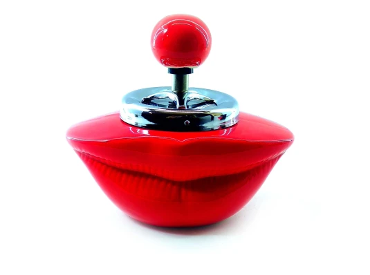 Пепельница с крышкой керамическая «Губы» (15×10×13.5 см) купить в интернет магазине подарков ПраздникШоп