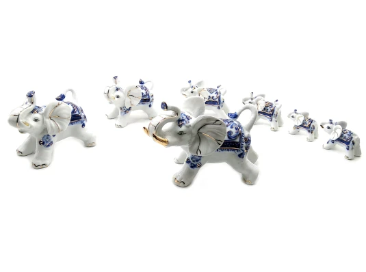 Слоны фарфоровые набор 7 шт. (Большой 12×9×7 см маленький 4.5×3×3 см) купить в интернет магазине подарков ПраздникШоп