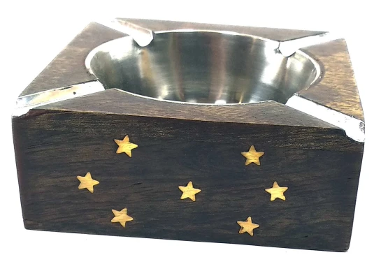 Пепельница деревянная квадратная «Звезды» (10×10×4 см) купить в интернет магазине подарков ПраздникШоп