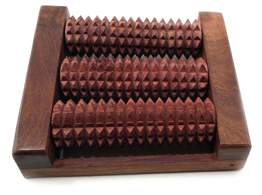 Массажер для ног розовое дерево (16×14.5×4 см) купить в интернет магазине подарков ПраздникШоп