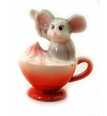 Мышка в чашке со сливками фарфоровая (8×7×6 см) купить в интернет магазине подарков ПраздникШоп