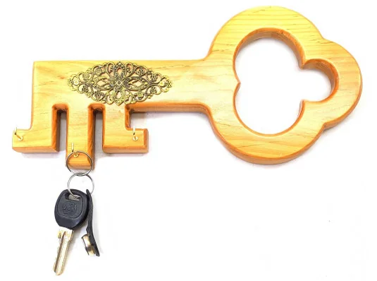 Ключница «Ключик» деревянная (27×12×2 см) из массива дерева купить в интернет магазине подарков ПраздникШоп