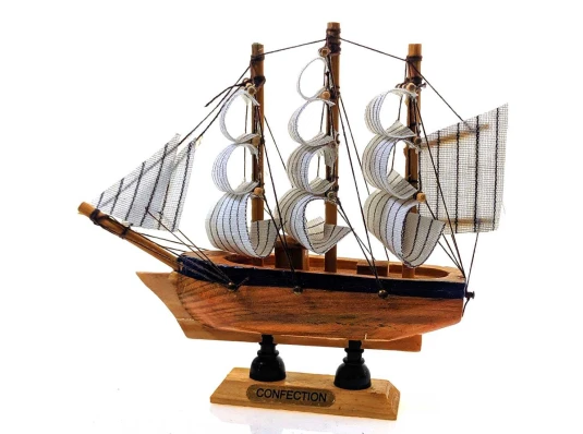 Модель парусника на подставке (14) (14×13×4 см) L купить в интернет магазине подарков ПраздникШоп