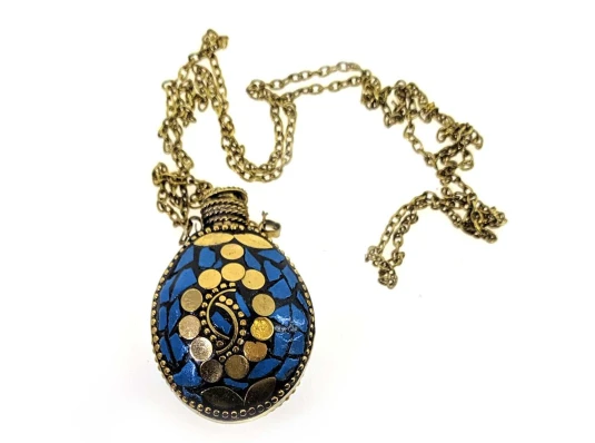 Аромакулон овальный бронзовый инкрустирован бирюзой (5.5×4.5×2 см) купить в интернет магазине подарков ПраздникШоп