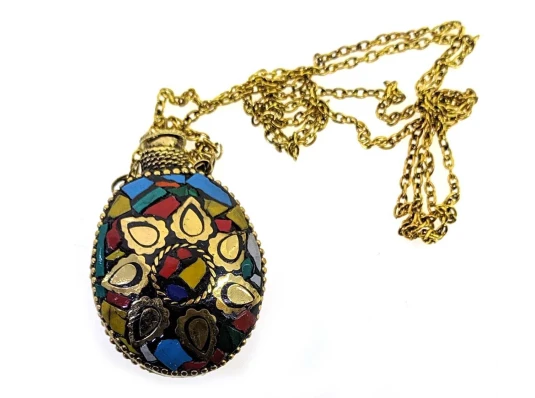 Аромакулон овальный бронзовый инкрустирован камнями (5.5×4.5×2 см) купить в интернет магазине подарков ПраздникШоп