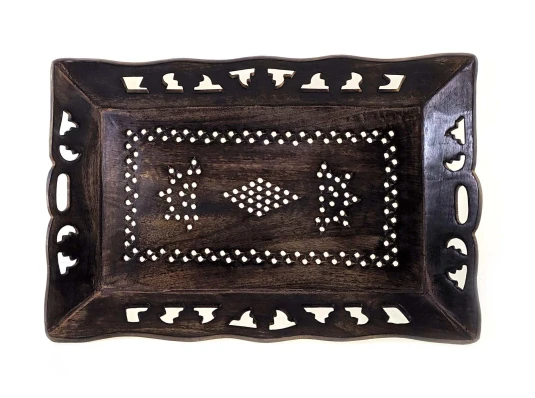 Поднос из мангового дерева резной (38×25×4 см) купить в интернет магазине подарков ПраздникШоп