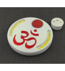 Подставка под благовония белая «Ом» (d14 смh1.8 см) дерево купить в интернет магазине подарков ПраздникШоп