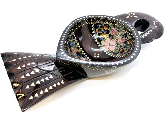 Братина «Птица» из цельного дерева инкрустированная перламутром (34×16.5×6 см) C купить в интернет магазине подарков ПраздникШоп