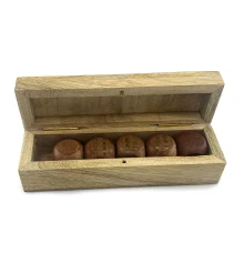 Игральные кости в деревянном футляре (12.7×4×4 см) купить в интернет магазине подарков ПраздникШоп