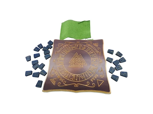 Рунический комплект : темные руны с эксклюзивным рун. алтарем на украинсом языке и мешочком купить в интернет магазине подарков ПраздникШоп