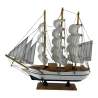 Модель парусника на подставке (32×31×7 см)