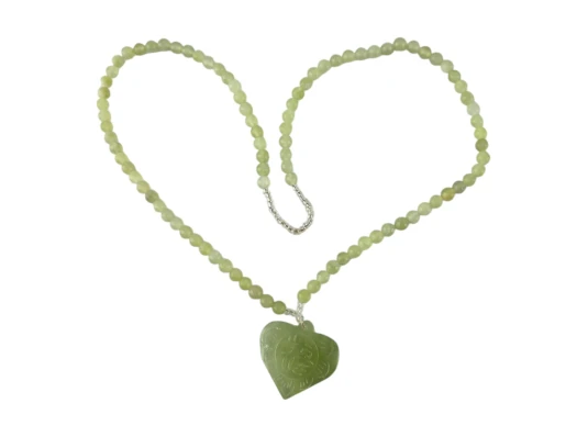 Ожерелье нефритовое с кулоном «Сердце» (22.5 см) купить в интернет магазине подарков ПраздникШоп