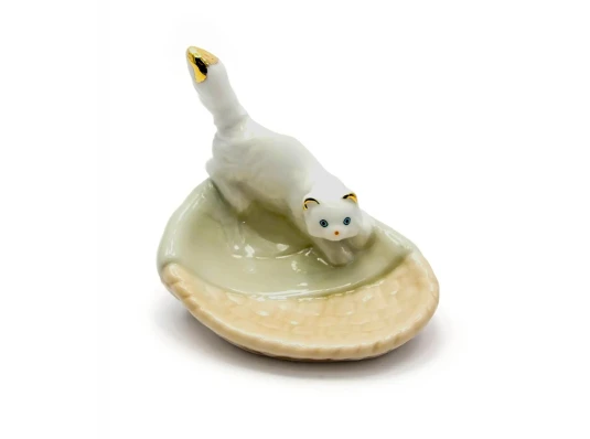 Котенок фарфор (9×9×6.5 см) купить в интернет магазине подарков ПраздникШоп