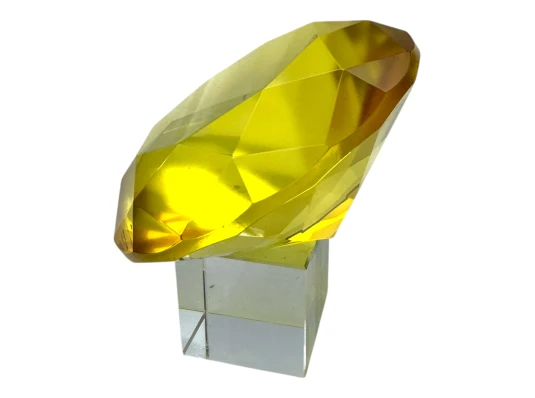 Кристалл хрустальный желтый на подставке (9.8×6 см) купить в интернет магазине подарков ПраздникШоп