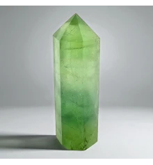 Кристалл зелёного кварца в форме башни (полированный купить в интернет магазине подарков ПраздникШоп