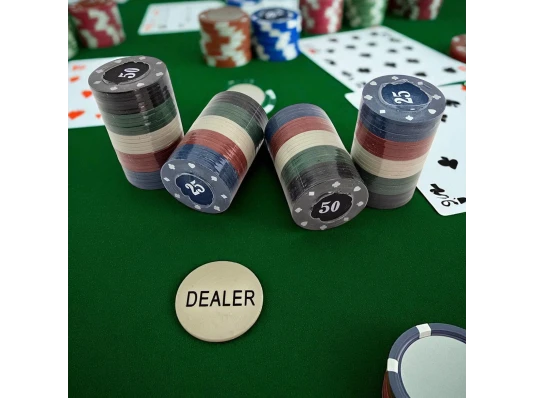 Покерные фишки в блистере (100 фишек) (19×20×4 см) (вес фишки 4 гр d-38 мм) купить в интернет магазине подарков ПраздникШоп