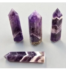 Кристалл из аметиста в форме башни полированный 7 см купить в интернет магазине подарков ПраздникШоп