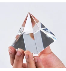 Пирамида хрустальная (9×9×9 см) купить в интернет магазине подарков ПраздникШоп