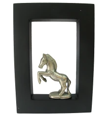 Картина с бронзовой фигурой «Лошадь» (21×15) (Индонезия) купить в интернет магазине подарков ПраздникШоп
